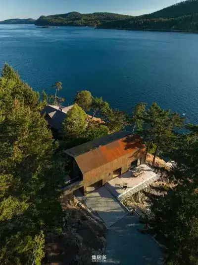 加拿大湖边惊艳的现代住宅：颠覆传统想象，极简美学与自然融为一体